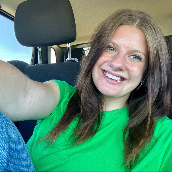 Meet your Posher, Kenzi - Picture 5 of 6